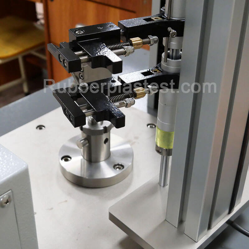 extensometer clips of Tensile Testing Machine