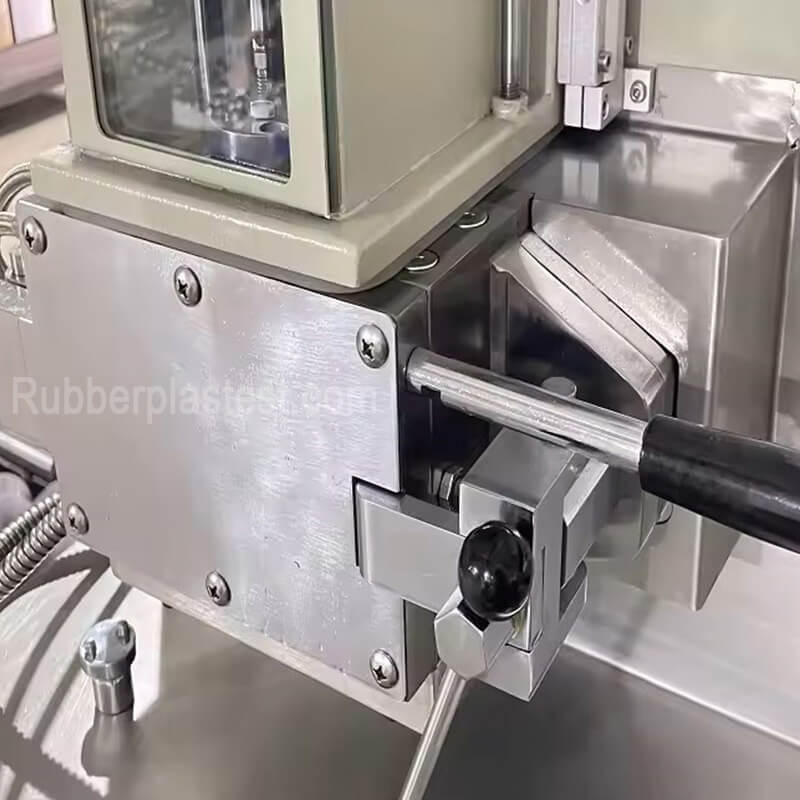 mixing chamber of Open-close Dispersion Kneader